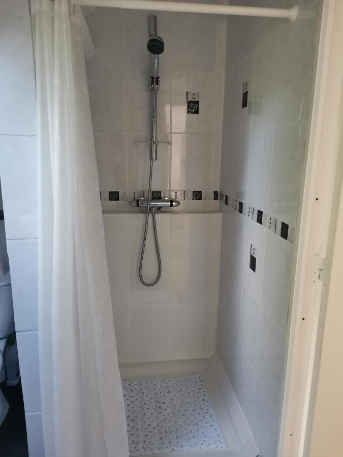 Double Avec Salle De Bains Privative Privatunterkunft *